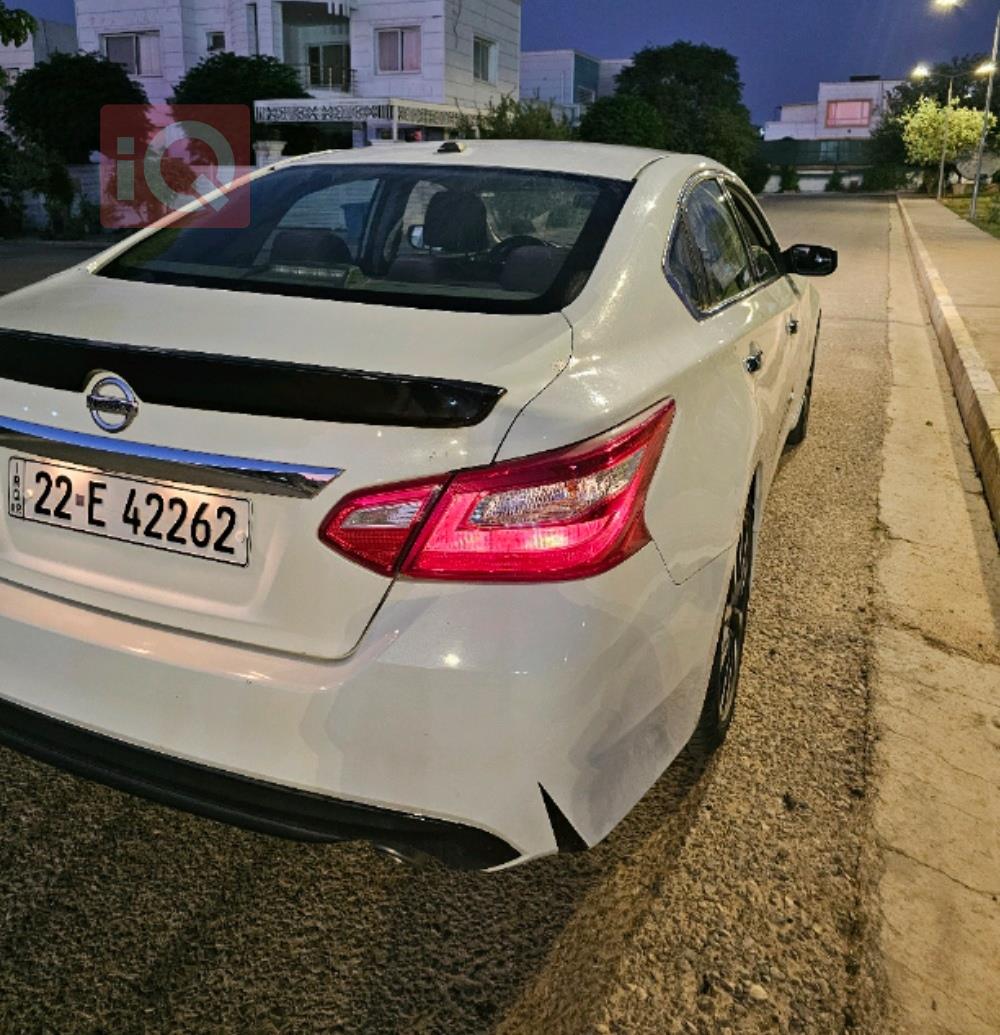 Nissan Altima